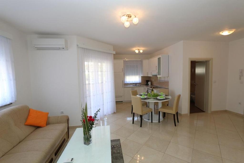 Guesthouse Медулин Екстериор снимка